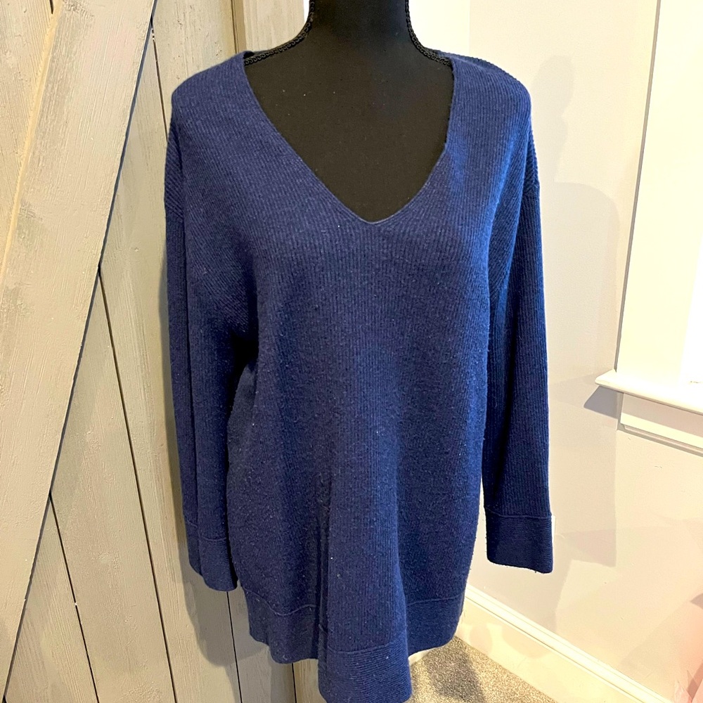 30% Cashmere V Kneck
